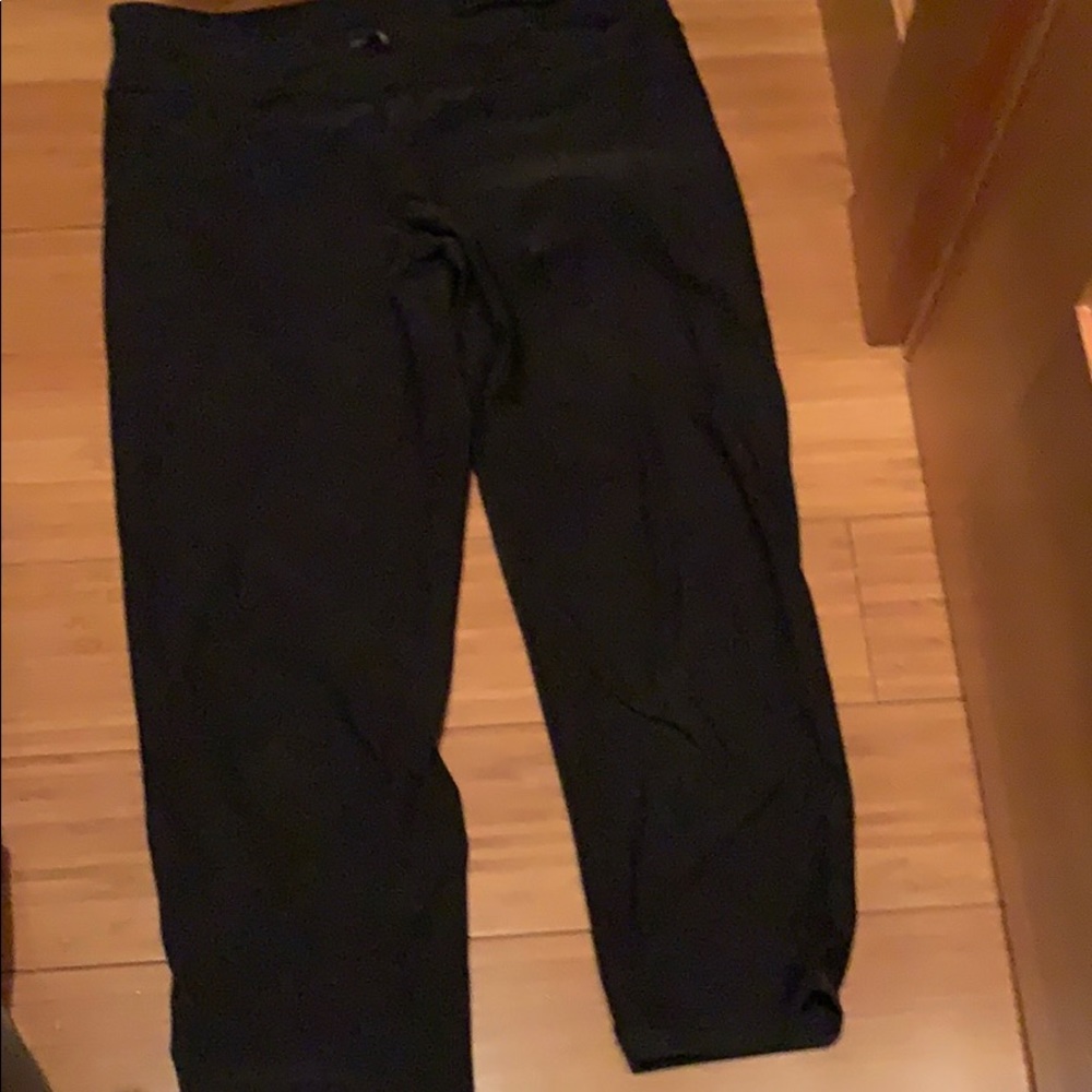 Ivivva black capris